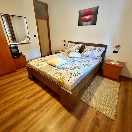 Guest House Casa Mia - Rooms & Apartments Rovinj Exterior foto